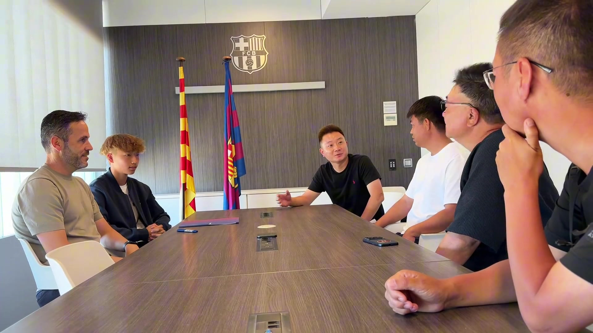 开云百家乐-现场视频！董路晒李昊炎签约巴萨拉玛西亚 成拉玛西亚中国第一人